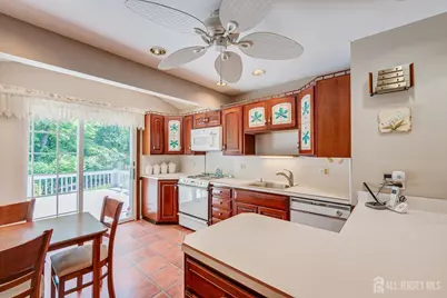560 Wakefield Drive, Metuchen, NJ 08840 - Photo 29