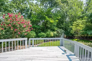 560 Wakefield Dr, Metuchen, NJ 08840 - Photo 13