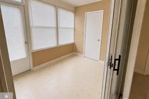 30 Van Pelt Ct, East Brunswick Township, NJ 08816 - Photo 17