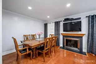 136 Woodmere Dr, Sayreville, NJ 08859 - Photo 9
