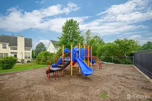 136 Woodmere Dr, Sayreville, NJ 08859 - Photo 29