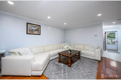 136 Woodmere Drive, Sayreville, NJ 08859 - Photo 7