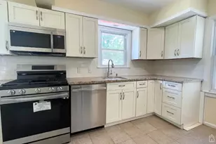 408 Ryders Ln, East Brunswick Township, NJ 08816 - Photo 5