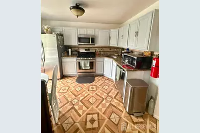 402 Holly Drive, Perth Amboy, NJ 08861 - Photo 7