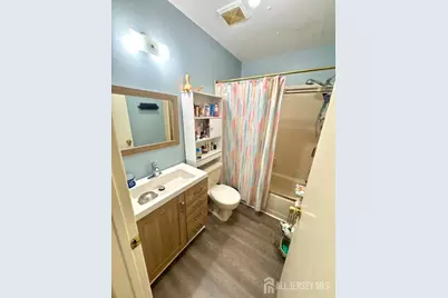 402 Holly Drive, Perth Amboy, NJ 08861 - Photo 13