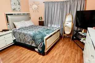 402 Holly Dr, Perth Amboy, NJ 08861 - Photo 21