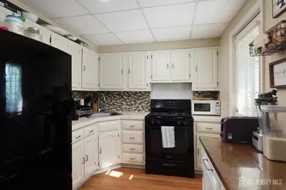 661 Leone Street, Woodbridge Township, NJ 07095 - Photo 11