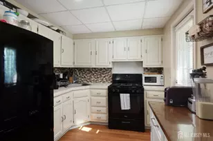 661 Leone St, Woodbridge Township, NJ 07095 - Photo 11