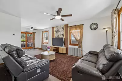 304 Green Street, Woodbridge Township, NJ 07095 - Photo 15