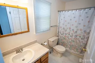 66 Morris Ct, Sayreville, NJ 08879 - Photo 35