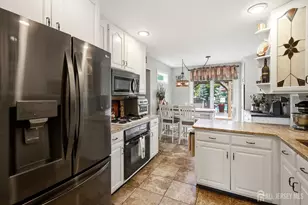 25 Dusko Dr, Sayreville, NJ 08859 - Photo 11