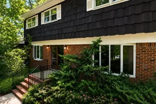 25 Dunston Dr, East Brunswick Township, NJ 08816 - Photo 1