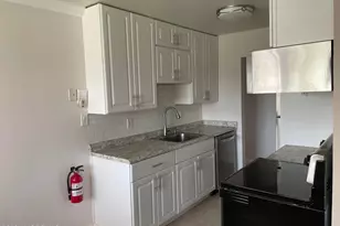 60 Manchester Ct, Freehold Township, NJ 07728 - Photo 3