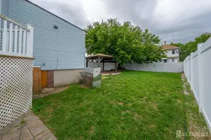 11 E Kupsch Street E, Sayreville, NJ 08872 - Photo 21