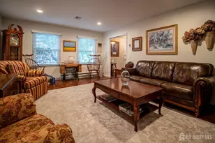 451 Roxbury Ln, Monroe Township, NJ 08831 - Photo 3