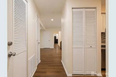 201 Edison Glen Terrace, Edison, NJ 08837 - Photo 3