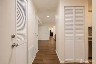 201 Edison Glen Terrace, Edison, NJ 08837 - Photo 3