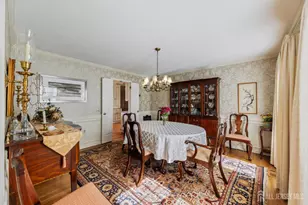 11 Beechtree Ln, Plainsboro Township, NJ 08536 - Photo 7