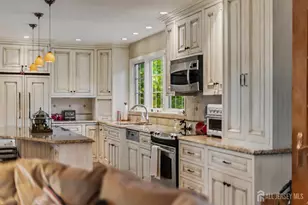 11 Beechtree Ln, Plainsboro Township, NJ 08536 - Photo 17