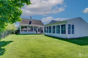33 Patton Dr, Sayreville, NJ 08872 - Photo 3