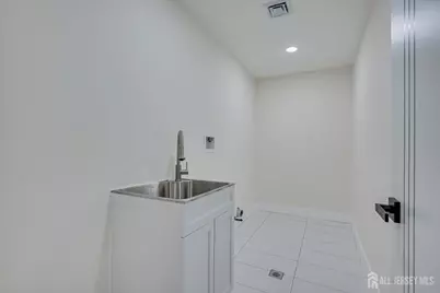 300 E Chestnut Avenue E, Metuchen, NJ 08840 - Photo 65