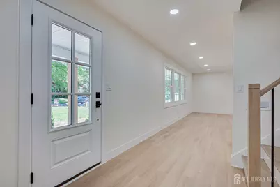 300 E Chestnut Avenue E, Metuchen, NJ 08840 - Photo 25