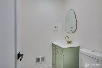 300 E Chestnut Avenue E, Metuchen, NJ 08840 - Photo 41