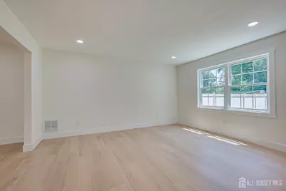 300 E Chestnut Avenue E, Metuchen, NJ 08840 - Photo 31