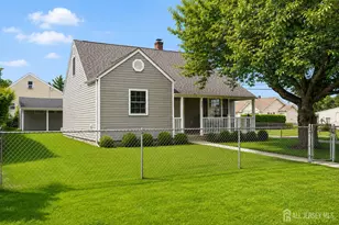 327 Woodland Ave, Sayreville, NJ 08879 - Photo 3