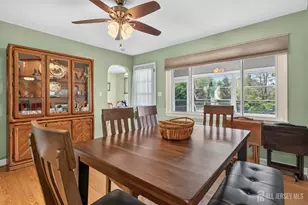 952 Cranbury Cross Rd, North Brunswick Township, NJ 08902 - Photo 11