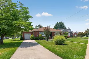952 Cranbury Cross Rd, North Brunswick Township, NJ 08902 - Photo 3