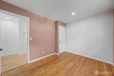 41 Montclair Avenue, Edison, NJ 08820 - Photo 17
