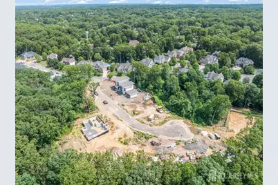 8 Winthrop Court, East Brunswick Township, NJ 08816 - Photo 3