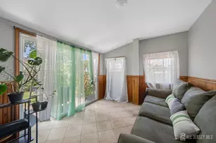 4 Jeanette St, Carteret, NJ 07008 - Photo 9