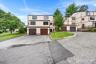 53 Ellen Heath Dr, Old Bridge Township, NJ 07747 - Photo 5