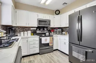 737B Prospect Rd, Monroe Township, NJ 08831 - Photo 19