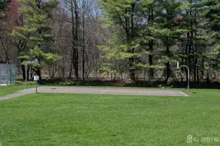 7 Cactus Ct, Edison, NJ 08820 - Photo 35