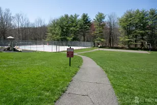 7 Cactus Ct, Edison, NJ 08820 - Photo 33
