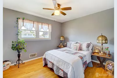 60 S Cliff Road S, Colonia, NJ 07067 - Photo 15