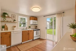 24 Hillcrest Ave, Edison, NJ 08817 - Photo 5