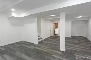 7 Cactus Ct, Edison, NJ 08820 - Photo 23