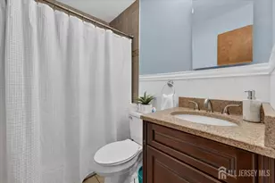 25 Kenmore Rd, Edison, NJ 08817 - Photo 11