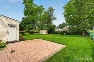 25 Kenmore Rd, Edison, NJ 08817 - Photo 15
