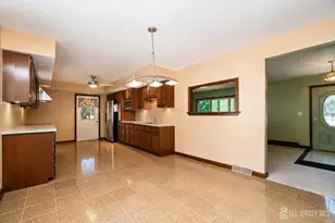 16 Ivy Pl, Monroe Township, NJ 08831 - Photo 11