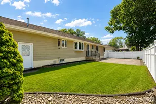 16 Ivy Pl, Monroe Township, NJ 08831 - Photo 35