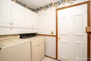 15 Lynn Ct, North Brunswick Township, NJ 08902 - Photo 17