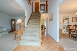 15 Lynn Ct, North Brunswick Township, NJ 08902 - Photo 5