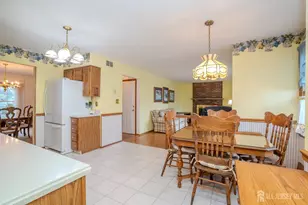 15 Lynn Ct, North Brunswick Township, NJ 08902 - Photo 11