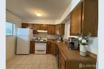 12 Sunflower Court, Edison, NJ 08820 - Photo 7