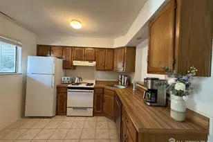 12 Sunflower Ct, Edison, NJ 08820 - Photo 7